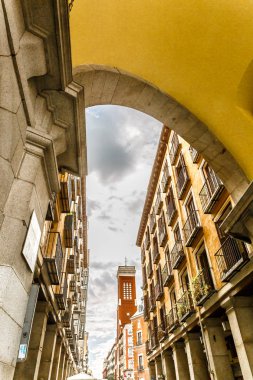 Madrid merkezi bir retro kemer, İspanya ile tipik bir sokak detay