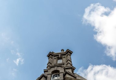 Üst kısmında bir güzel Victoria tarzı bina, İngiltere