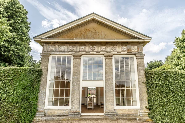 Vista Frontal Uma Estrutura Arquitetônica Jardim Blickling Hall Norte Aylsham — Fotografia de Stock