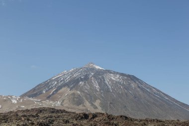 Teide Yanardağı harika manzarasına Adası Tenerife, güneşli ve bulutsuz bir günde