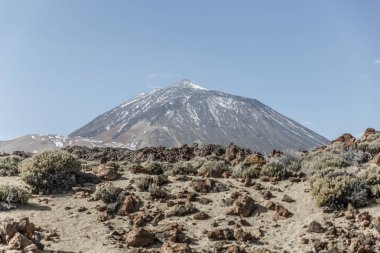 Kurak görünümünü bir lav manzara önünde Teide Yanardağı Tenerife, Kanarya Adaları, İspanya