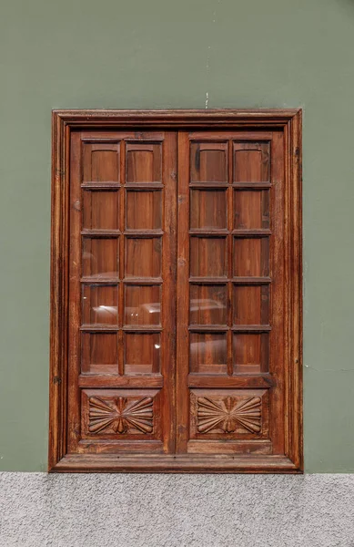 Hermosa Ventana Señorial Madera Perfectamente Mantenida — Foto de Stock