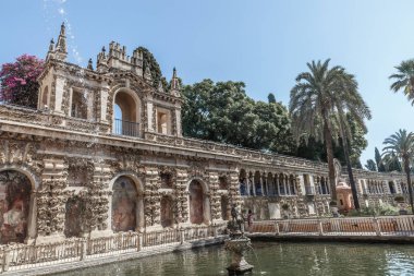 Çeşme gerçek Alcazar bahçeleri, Sevilla, İspanya
