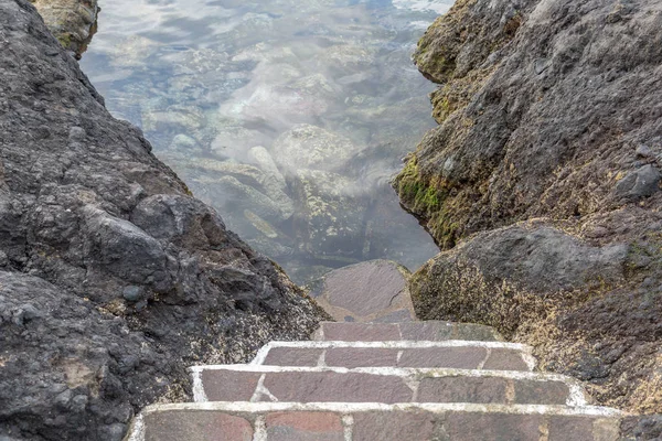 Σκάλες Στη Θάλασσα Μια Φυσική Πισίνα Την Πόλη Του Garachico — Φωτογραφία Αρχείου