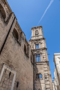 Kilise İtalyan şehir bari, Ap tipik mimariye sahip
