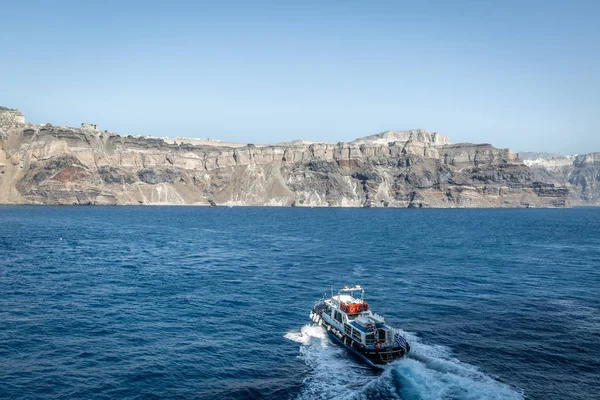 Vista de la mañana soleada de la isla de Santorini — Foto de Stock