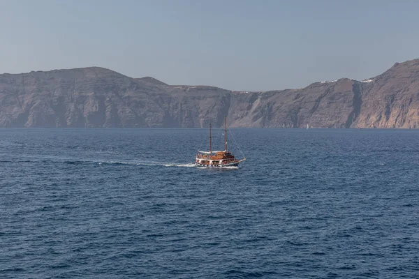 Hermoso paisaje de la famosa isla de Santorini con un picnic — Foto de Stock