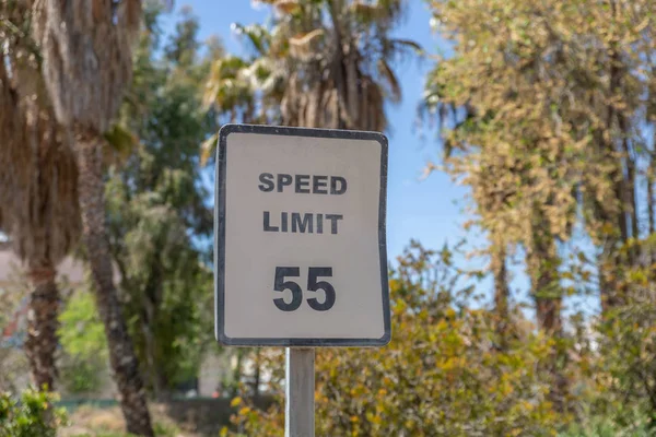 Signál omezení rychlosti 55 mil za hodinu — Stock fotografie