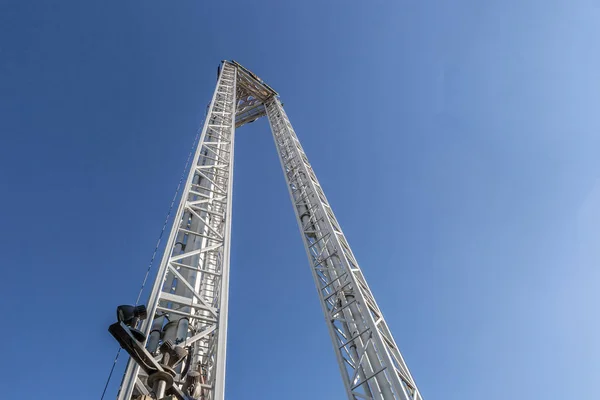 Navette chute libre dans un parc d'attractions — Photo