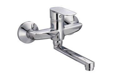 Tek kulplu banyo mikseri, banyo için metal musluk. Kısa çıkıntı izole, beyaz arkaplan