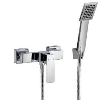 Tek kulplu banyo mikseri. Duvara monte edilmiş musluk. İzole, beyaz arkaplan