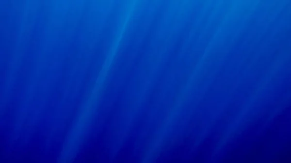 Красива фотографія сонячних променів, що світяться через поверхню глибокого моря . — стокове фото