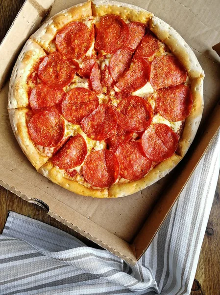 Pepperoni Pizza Takeaway Box — Stock Photo, Image
