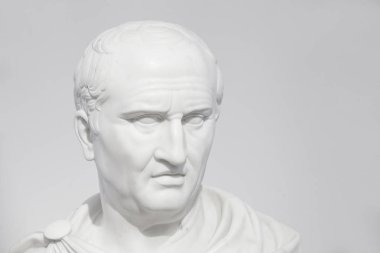 Cicero Tullius Cicero Antik Roma'da yaşamış filozof ve düşünür hatip işareti. Roma'nın soylu bir aileden gelmedi, ama siyasi kariyerinde benzeri görülmemiş yüksekliklere ulaşmak hitabet yeteneğini başardı.