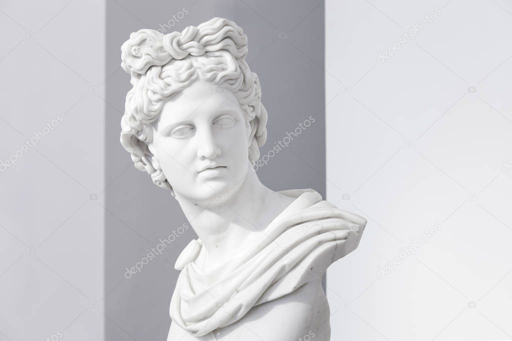 Apollo Belvedere-a symbol of the art of ancient Greece. Apollo Belvedere, considered by many art critics the pinnacle of ancient culture, preserved only in the Roman marble copy.