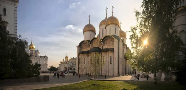 莫斯科克里姆林宫的假设大教堂 俄罗斯 Xix 世纪的主要东正教教堂 与罗曼诺夫王朝所有皇帝的王国结婚 — 图库照片