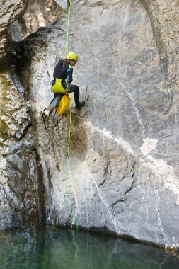 Lapazosa Canyon, Bujaruelo Vadisi, Pyrenees, Huesca Eyaleti, Aragon, İspanya Kanyoning.