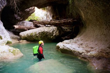 Kanyoning Vero nehir, Guara Dağları, Huesca Eyaleti, Aragon İspanya.