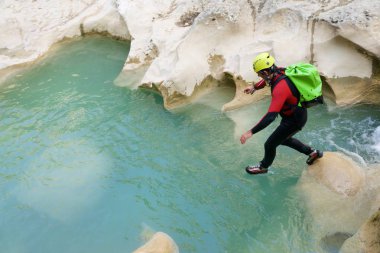 Kanyoning Vero nehir, Guara Dağları, Huesca Eyaleti, Aragon İspanya.