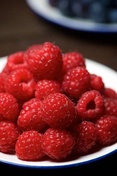 Close Raspberries Group Wood Table — Stock Photo, Image