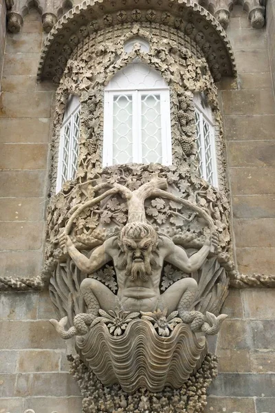 Pedra Esculpida Sob Uma Janela Palácio Pena Sintra Portugal — Fotografia de Stock