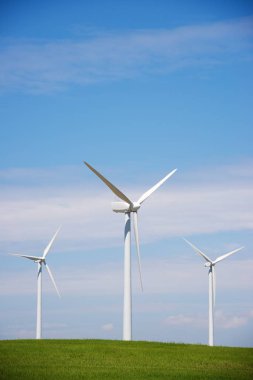 Elektrik üretimi için yel değirmenleri, Zaragoza bölgesi, aragon, İspanya.