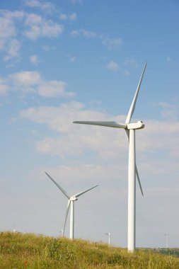 Elektrik üretimi için yel değirmenleri, Soria Eyaleti, Castilla Leon, İspanya.