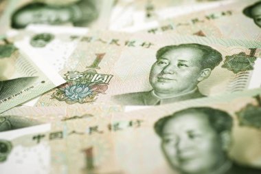 Yuan Lirası üstünde bir tablo.