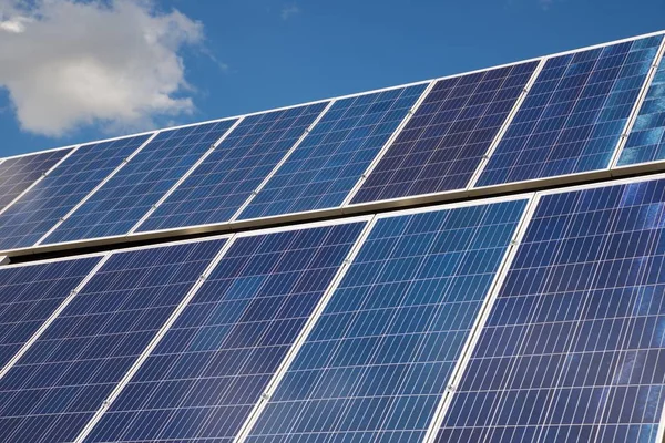 Detalle Panel Fotovoltaico Para Producción Eléctrica Renovable —  Fotos de Stock