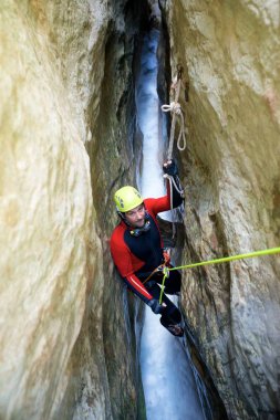Kanyoning Gorgonchon Kanyon, Guara Dağları, Huesca Eyaleti, Aragon, İspanya.