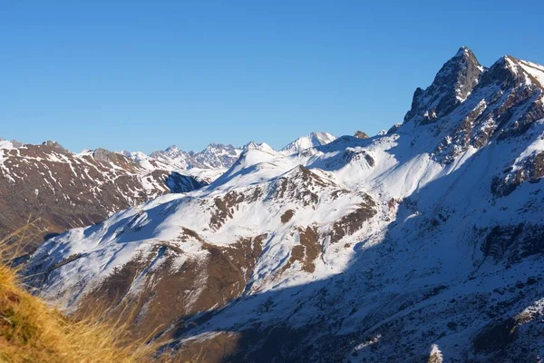 Csúcsok Canfranc Völgyben Pireneusokban Aragon Huesca Tartományban Spanyolország — Stock Fotó