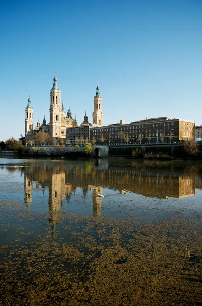 Uitzicht Basiliek Van Virgen Del Pilar Ebro Rivier Bodem Bevindt — Stockfoto