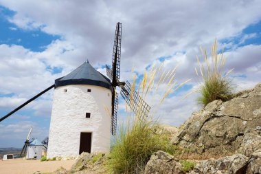 Consuegra 'daki yel değirmenleri, Toledo Eyaleti, Castilla La Mancha, İspanya.