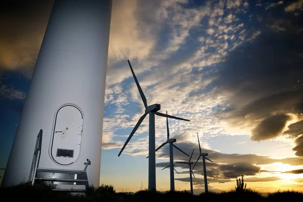 Větrné Elektrárny Pro Výrobu Elektrické Energie Západu Slunce Zaragoza Provincie — Stock fotografie