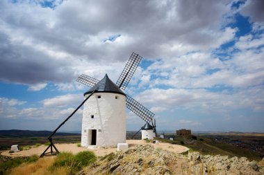 Consuegra 'daki yel değirmenleri, Toledo Eyaleti, Castilla La Mancha, İspanya.