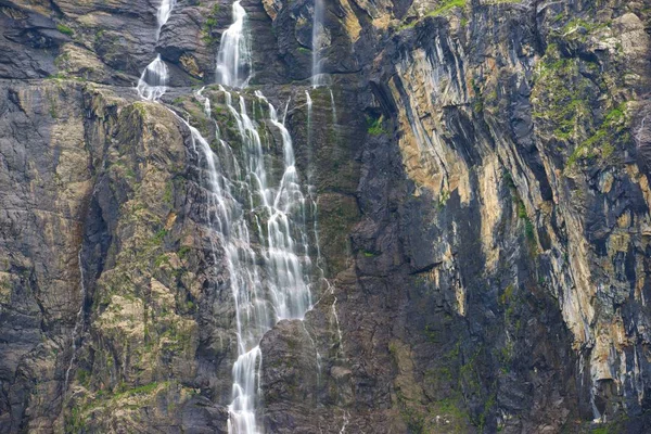 Cascata Nella Valle Gavarnie Pirenei Francia — Foto Stock