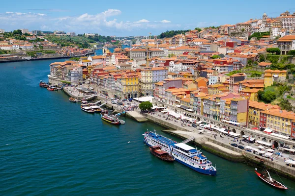 Porto Portugal Junio 2017 Barcos Turísticos Amarrados Puerto —  Fotos de Stock