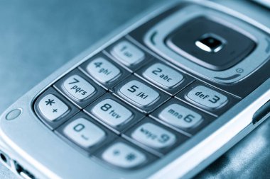 Eski bir cep telefonu Close-up.