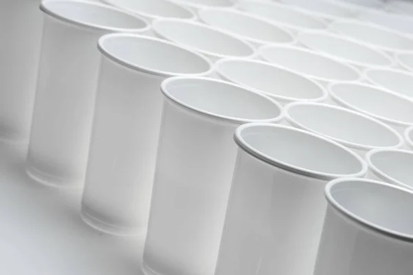 Nagy Csoportja Eldobható Műanyag Poharak — Stock Fotó