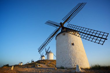 Don Kişot değirmenler.