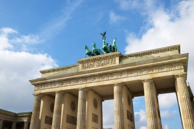 Brandenburg Kapısı görünümü