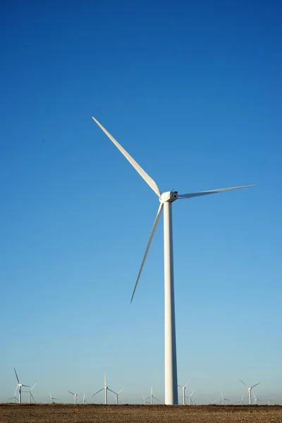 Concepto energía eólica —  Fotos de Stock