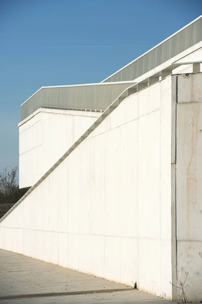 Modern betong byggnad — Stockfoto