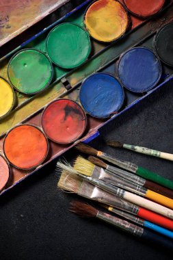 Suluboya araçları görünümü