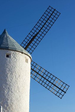 Don Kişot değirmenler.