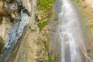 şelale pyrenees içinde