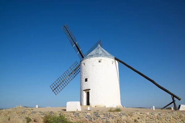 Les moulins de Don Quichotte . — Photo