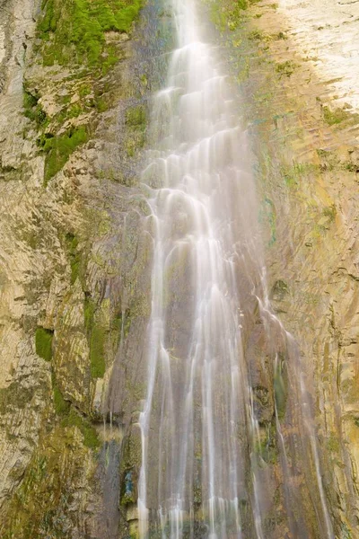 Şelale pyrenees içinde — Stok fotoğraf