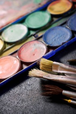 Suluboya araçları görünümü