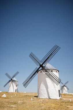 Don Kişot değirmenler.